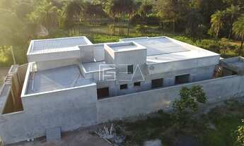 Imagem 7: Casa Moderna com 3 Quartos, sendo 2 suítes. Piscina aquecida e com hidromassagem