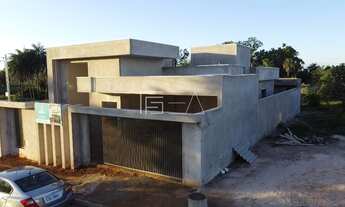 Imagem 4: Casa Moderna com 3 Quartos, sendo 2 suítes. Piscina aquecida e com hidromassagem