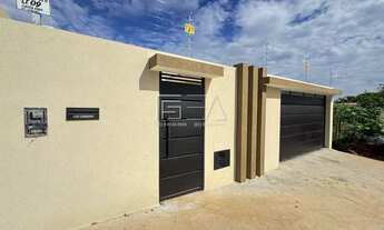 Imagem 2: Casa Disponíavel: 2 Quartos com Suíte e Amplo Quintal para Toda a Família!