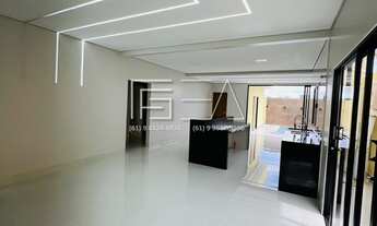 Imagem 5: Casa 3 Quartos com Suíte e Piscina Aquecida em Condomínio Exclusivo!