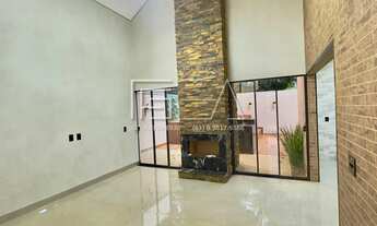 Imagem 2: CASA À VENDA COM 03 SUÍTES E JACUZZI