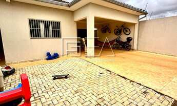 Imagem: CASA À VENDA 03 QUARTOS SENDO 01 SUÍTE