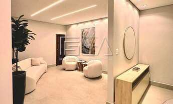 Imagem 3: Encanto Vintage com Toque Moderno: Residência Exclusiva com Piscina em Localização Privile