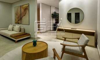 Imagem 3: Encanto Vintage com Toque Moderno: Residência Exclusiva com Piscina em Localização Privile