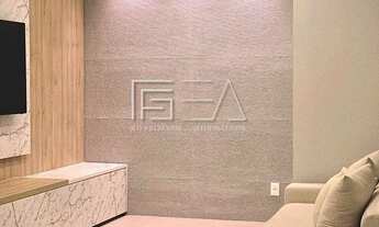 Imagem 5: Encanto Vintage com Toque Moderno: Residência Exclusiva com Piscina em Localização Privile