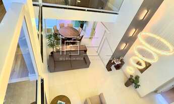 Imagem 5: CASA COM 5 SUÍTES À VENDA EM LOCALIZAÇÃO PRIVILEGIADA!