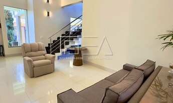 Imagem 4: CASA COM 5 SUÍTES À VENDA EM LOCALIZAÇÃO PRIVILEGIADA!