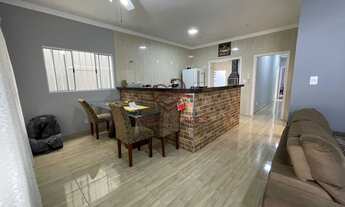 Imagem: Linda casa à venda com 3 dormitórios no