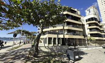 Imagem: Apartamento amplo em prédio frente mar