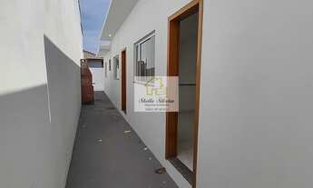 Imagem 4: Casa com 2 quartos, sala, cozinha, churrasqueira e garagem