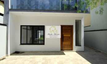 Imagem 2: Sobrado novo em Condomínio, 3 quartos sendo 1 suíte com closet, quintal, e excelente acaba