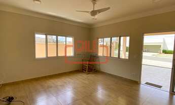 Imagem: Casa Térrea à Venda no Condomínio Lagos