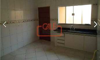 Imagem 2: Casa com 3 Dorms (1 Suíte) e 2 Vagas Cobertas à Venda no Jd. Bom Principio, Indaiatuba