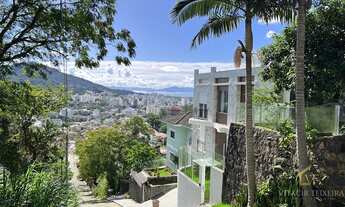 Imagem: Terreno à venda no bairro Pantanal - Florianópolis/SC