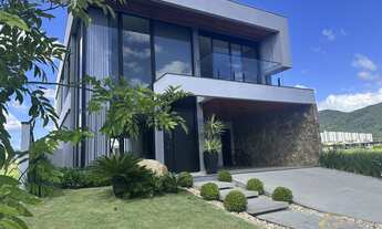 Imagem: Casa Alto Padrão no Condomínio Reserva