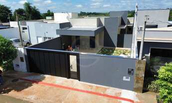 Imagem: Casa à venda no bairro Vival dos Ipês