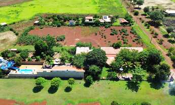 Imagem 2: Imóvel Rural Completo a 15 Minutos da Cidade – 2650m² com Casa, Área de Lazer e Muito Verd