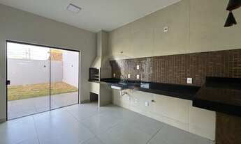 Imagem 3: Casa Alto Padrão em Conjunto Residencial Monte Carlo, Dourados/MS