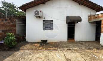 Imagem 2: Casa à venda no bairro Vila São Luiz - Dourados/MS