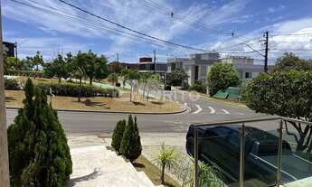 Imagem 2: Mansão no Alphaville Litoral Norte 2 – 4 Suítes com Closet, Energia Solar e Suíte Master d