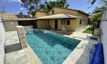 Imagem 2: CASA LAR, 3 dormitórios, 2 suíte, 1 banheiros, 2 vagas na garagem, 220M² de Área Construíd