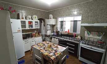 Imagem 3: Casa a venda com 2 quartos sendo 1 suíte no Jardim Santa Antonieta