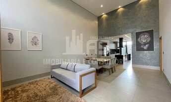 Imagem 2: Casa a venda com 03 quartos sendo todos suítes, no condomínio Village Damha