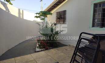 Imagem 2: Casa à venda no bairro Damasco - Marília/SP, Sul