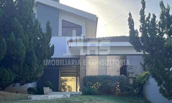 Imagem: Casa à venda contendo 4 quartos sendo 3