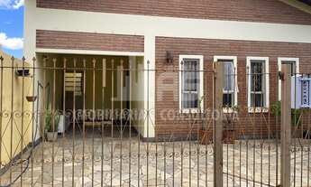 Imagem: Casa a venda com 3 quartos sendo 1 suíte