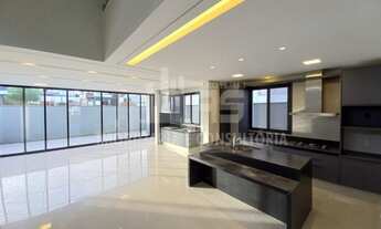 Imagem 3: Casa a venda com 03 quartos sendo todos suítes, no condomínio Jardins de Monet