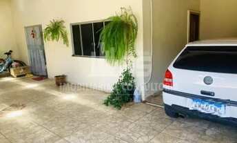 Imagem: Casa à venda contendo 3 quartos sendo 1