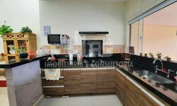 Imagem 7: Casa Padrão, 3 dormitórios, 1 suítes, 2 banheiro, 4 vagas na garagem, 180M² de Área Constr