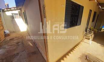 Imagem 2: Casa a venda com 3 quartos sendo 1 suíte no bairro Jânio Quadros