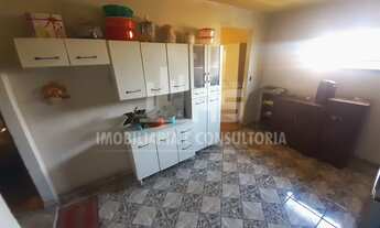 Imagem 4: Casa a venda com 3 quartos sendo 1 suíte no bairro Jânio Quadros
