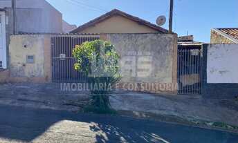 Imagem: Casa próxima à Avenida!