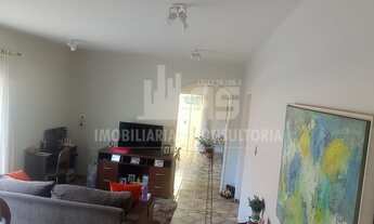 Imagem 3: Casa à venda no bairro Centro - Oriente/SP