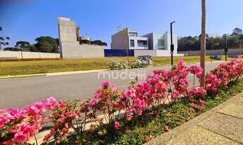 Imagem 7: Sobrados e casas em Condomínio alto padrão