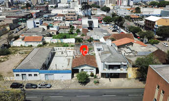 Imagem 2: Terreno Central / com casas