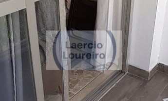 Imagem 2: Apartamento na Pitangueiras com sacada e vaga de garagem