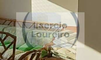 Imagem: Apartamento com sacada e vaga demarcada