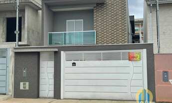 Imagem 2: Belíssima Casa à Venda no Município de Cajamar - SP