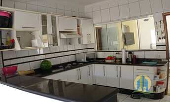 Imagem 4: Casa Maravilhosa/GO, 4 dormitórios, 3 suíte, 4 banheiro, 3 vagas na garagem, 420M² de Área