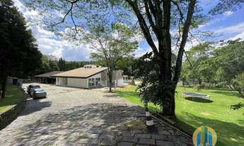 Imagem 2: Casa Moderna, 5 dormitórios, 5 suíte, 2 banheiro, 1100M² de Área Construída, 5187M² de Áre