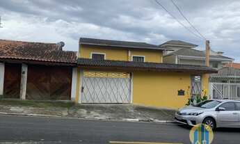 Imagem: Casa á Venda em Santana de Parnaíba /