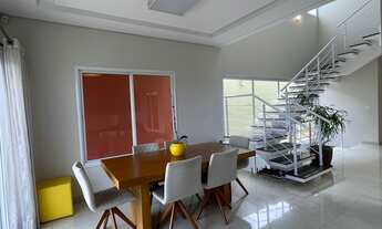 Imagem 6: Linda Casa, 3 dormitórios, 1 suítes, 2 banheiro, 2 vagas na garagem