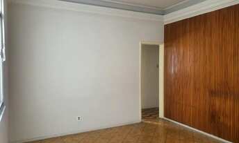 Imagem 3: Apartamento 2 Quartos na Quadra da Praia de Icaraí – 90m², Sol da Manhã e 1 Vaga!