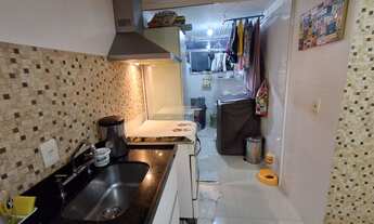 Imagem 3: Amplo Apartamento Reformado com Suíte, Closet e Varandão no Ingá – Localização Privilegiad