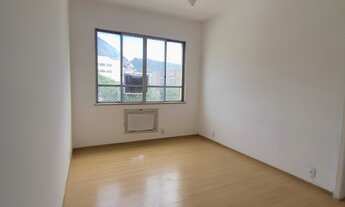 Imagem: Apartamento de dois dormitórios em Botafogo