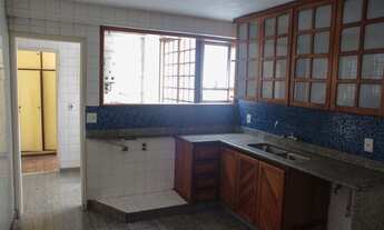 Imagem 7: Amplo e Silencioso Apartamento com 172m² no Ingá – Prédio Clássico e Bem Cuidado